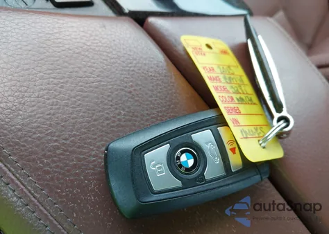 2013 BMW 528I из США, поврежденный, VIN WBAXG5C54DD229338